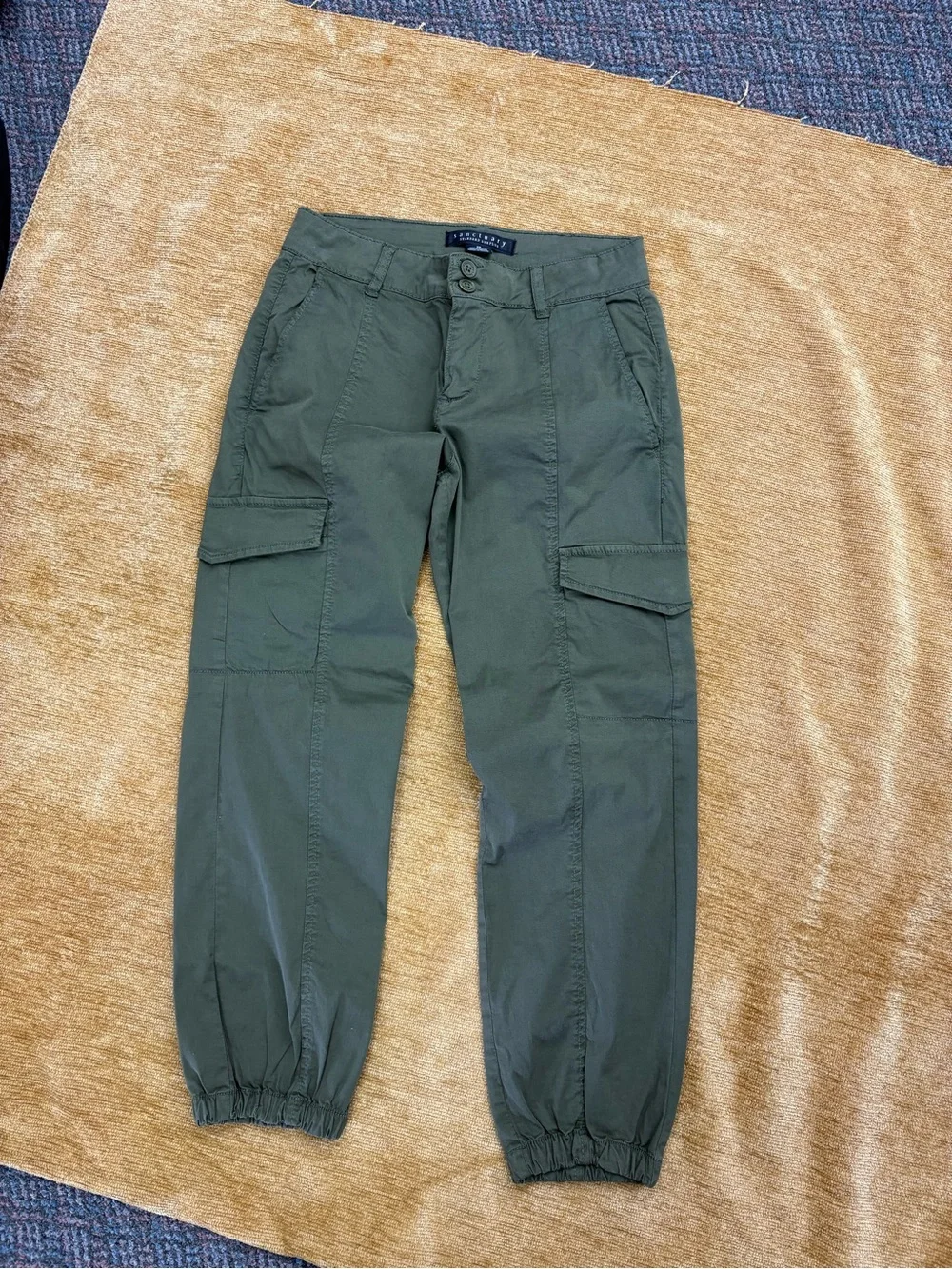 Sanctuary ladies 26 waist, Olive Green cotton blend Cargo Joggers